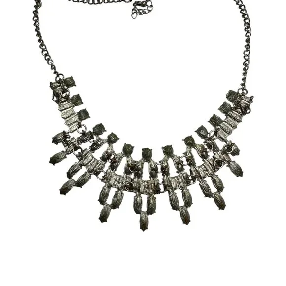 Pink Bejeweled Necklace - Picture 8 of 8